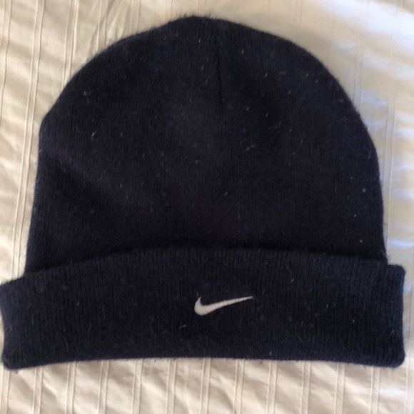 black beanie nike